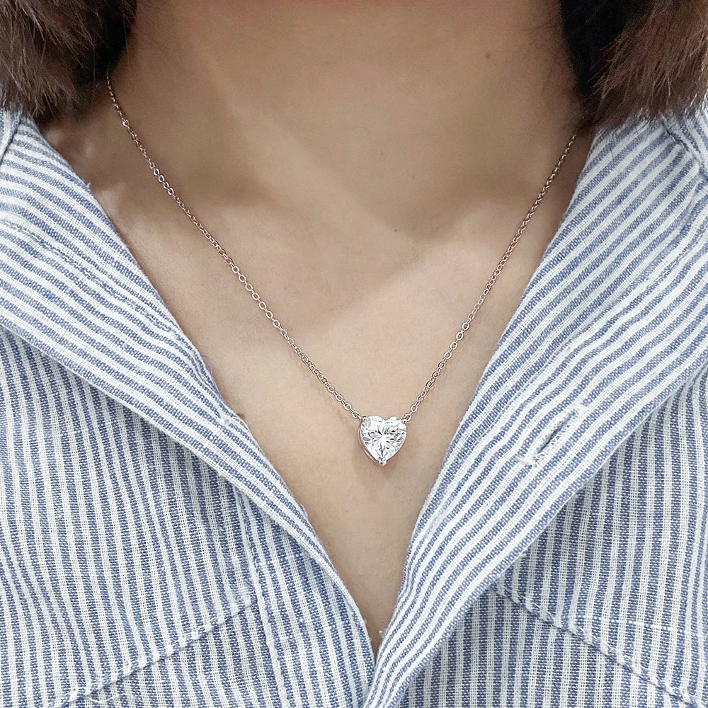 SIKA™ Halo Heart Moissanite Necklace
